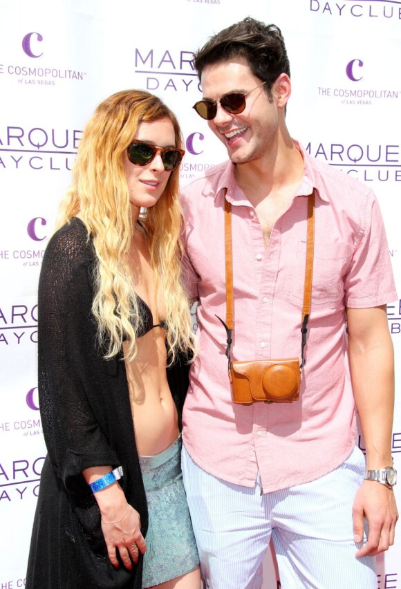 Rumer Willis et son petit ami Jayson Blair lors de la fête "Marquee Dayclub Season" à l'hôtel Cosmopolitan de Las Vegas, le 6 avril 2013.