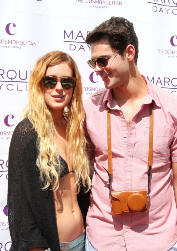 Rumer Willis et Jayson Blair lors de la fête "Marquee Dayclub Season" à l'hôtel Cosmopolitan de Las Vegas, le 6 avril 2013.