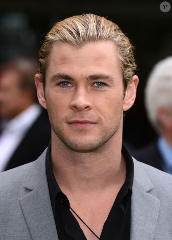 Chris Hemsworth lors de la première Blanche Neige et le Chasseur à Londres le 14 mai 2012.