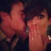Frankie Sandford, chanteuse des Saturdays, affichant fièrement sa bague de fiançailles le 8 avril 2013.