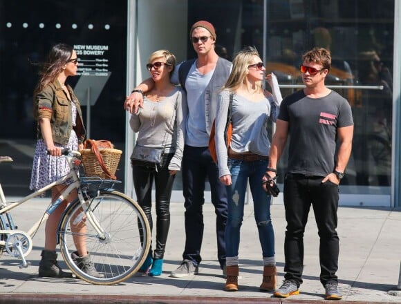 Chris Hemsworth et sa femme à New York, le 8 avril 2013.