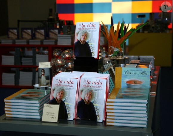Doña Cayetana, 18e duchesse d'Albe, présentait son ouvrage autobiographique Lo Que La Vida Me Ha Enseñado (Ce que la vie m'a appris) au palais de Cibeles, à Madrid, le 11 avril 2013.