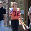 Britney Spears et son petit ami David Lucado font des courses à Sherman Oaks, le 11 avril 2013.