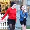 Miley Cyrus se rend dans une animalerie avec sa soeur Noah et sa mère Leticia à Los Angeles le 26 Novembre 2012.