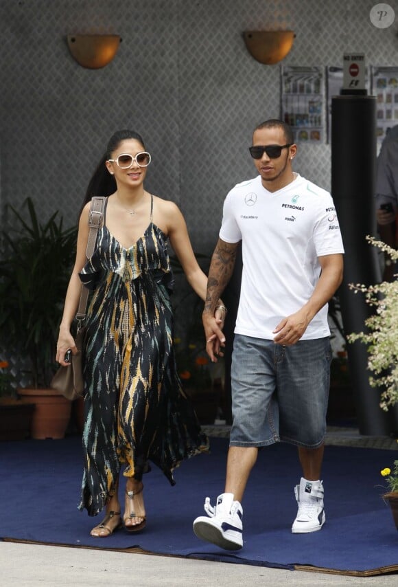 Lewis Hamilton et sa compagne Nicole Scherzinger avant le Grand-Prix de Malaisie à Kuala Lumpur le 24 mars 2013.
