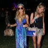 Les soeurs Nicky Hilton et Paris Hilton au 2e jour du Festival de musique de Coachella à Indio le 13 avril 2013.