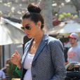 Exclusif - Mario Lopez a recu la visite de sa femme, enceinte, Courtney Mazza et leur fille Gia, sur le plateau de l'émission Extra au centre commercial The Grove à Los Angeles, le 12 Avril 2013.