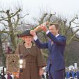  La reine Beatrix des Pays-Bas avec le directeur Wim Pijbes lors de la réouverture du Rijksmuseum à Amsterdam le 13 avril 2013. 