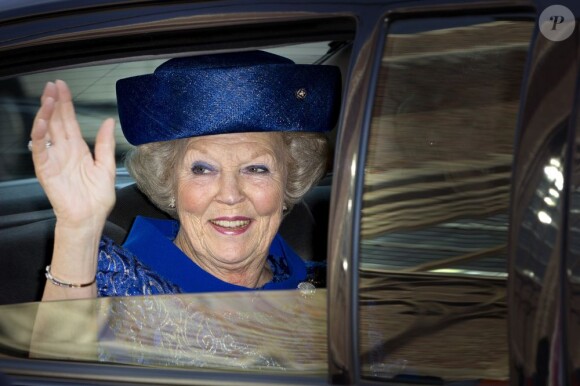 La reine Beatrix à la Grote Kerk de La Haye le 24 avril 2013 pour sa dernière mission officielle en tant que souveraine des Pays-Bas, pour l'inauguration d'une exposition Huygens.