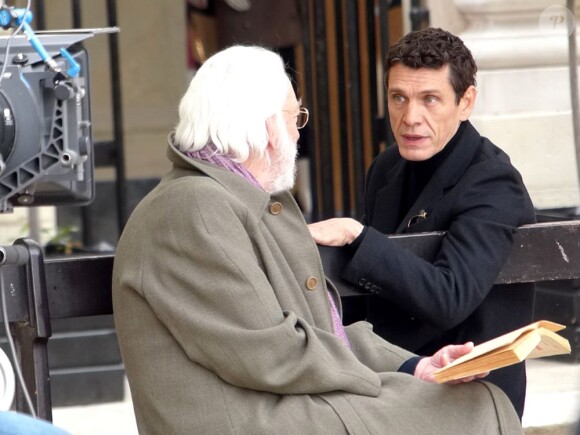Marc Lavoine et Donald Sutherland en octobre 2012 à Paris pour le tournage de Crossing Lines