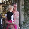 Rebecca Gayheart va déjeuner au restaurant avec son mari Eric Dane et leur fille Billie à Los Angeles, le 13 décembre 2012.