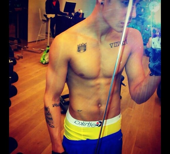 Justin Bieber, musclé et sexy, a posté des photos de lui torse nu sur Instagram, le 15 avril 2013.