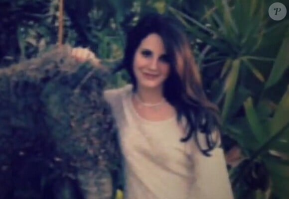 Lana Del Rey dans Summer Wine, sa nouvelle vidéo dévoilée le 19 avril 2013.