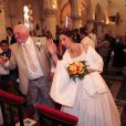 Thierry Olive et sa douce Annie lors de leur mariage religieux en l'église de Gavray, le 14 septembre 2012
