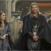Natalie Portman et Chris Hemsworth dans Thor - Le Monde des Ténèbres.