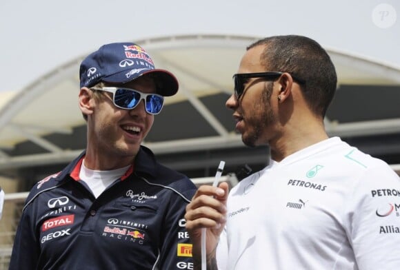Sebastian Vettel et Lewis Hamilton lors du Grand Prix de Bahreïn à Sakhir, le 21 avril 2013