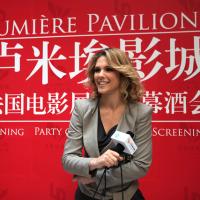 Lorie : Charme et élégance française à Pékin au côté de l'ambassadeur Luc Besson