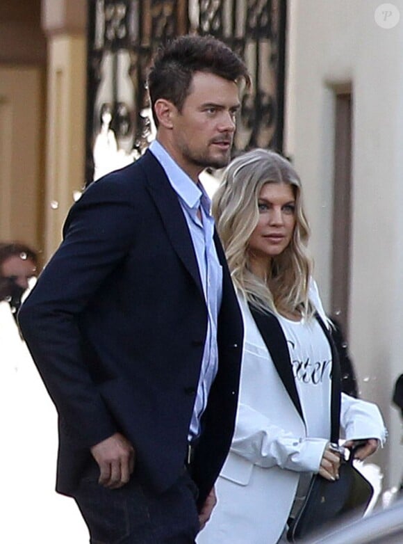 Exclu - Fergie, enceinte et Josh Duhamel sortent de chez eux pour se rendre à l'événement Giorgio Armani Paris Photo à Los Angeles, le 25 avril 2013.
