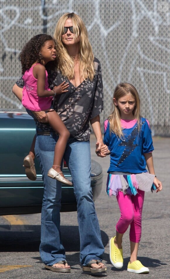 Heidi Klum, ses enfants Leni, Henry, Johan et Lou et son petit ami Martin Kirsten vont déjeuner au restaurant à Santa Monica, le 28 avril 2013.