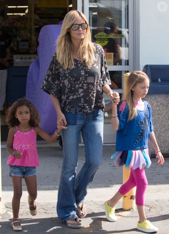 Heidi Klum, ses enfants Leni, Henry, Johan et Lou et son petit ami Martin Kirsten vont déjeuner au restaurant à Santa Monica, le 28 avril 2013.