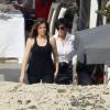 Khloé Kardashian et sa mère Kris Jenner poursuivent leurs vacances sur l'île de Santorin en Grèce. Le 29 avril 2013.