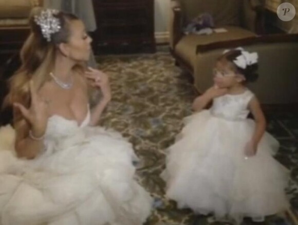 Mariah Carey a renouvelé ses voeux de mariage avec Nick Cannon à Disneyland avec ses enfants Monroe et Moroccan, le 30 avril 2013.