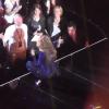 Beyoncé interprétant son hit Irreplaceable à l'O2 Arena de Londres le 29 avril 2013, devant la princesse Eugenie d'York, fascinée.