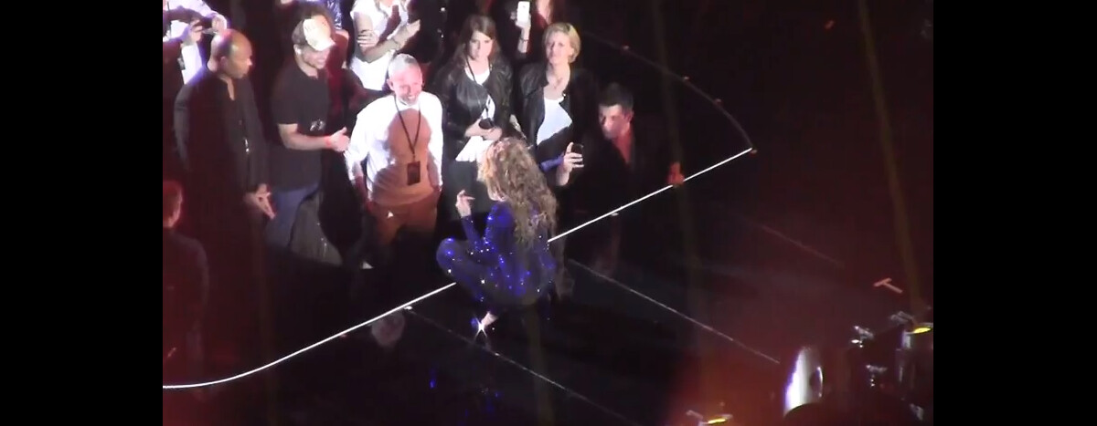 Photo : Beyoncé interprétant son hit Irreplaceable à l'O2 Arena de ...
