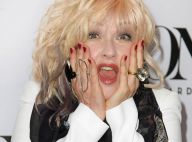 Cyndi Lauper aux Tony Awards : On ne voit que ses boots érotiques...