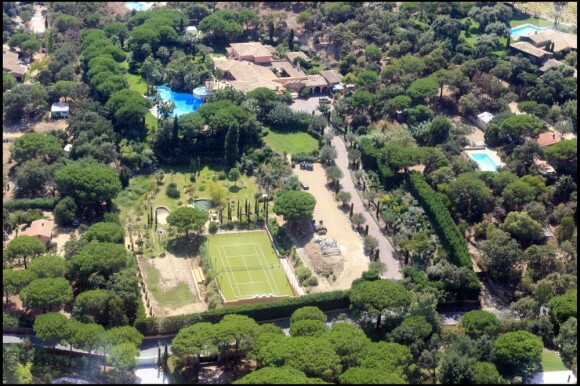 La Lorada à Ramatuelle, construite par Johnny Hallyday, survolée en septembre 2006.