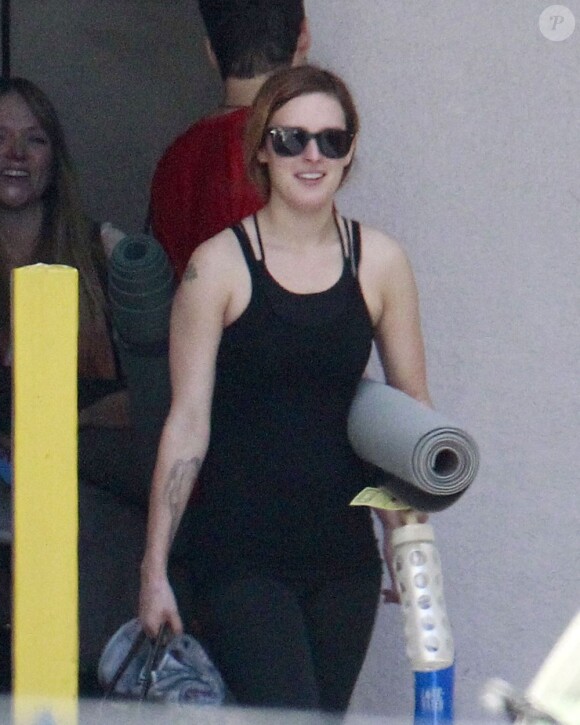 Demi Moore sort de son cours de yoga avec sa fille Rumer, qui est accompagnée de son petit-ami Jayson Blair. Photo prise à West Hollywood, le 27 avril 2013. Ici on peut voir Rumer Willis.