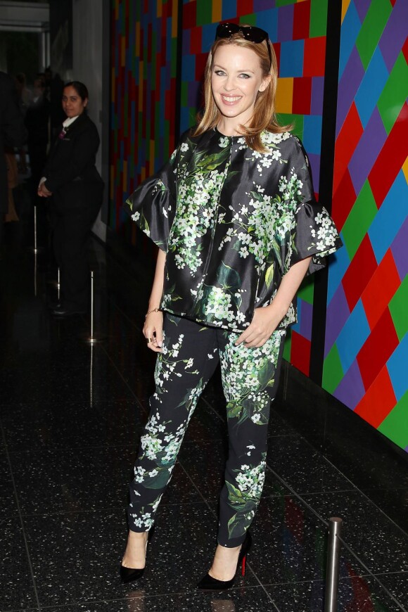 Kylie Minogue pose à la projection spéciale de Gatsby le Magnifique au MoMA de New York le 5 mai 2013.