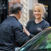 Exclusif - Alec Baldwin et sa fille Ireland sur le tournage de 30 Rock à New York, le 6 mai 2013.