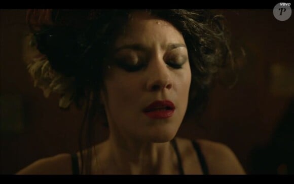Marion Cotillard dans le clip "The Next Day" de David Bowie, mai 2013.