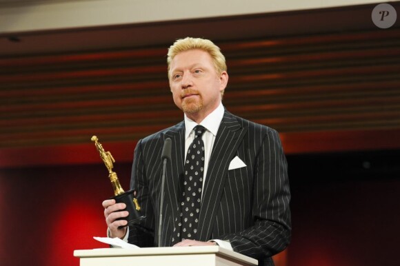 Boris Becker tout ému de recevoir son prix "Die Goldene Deutschland" à Hambourg le 12 mai 2013 sur le bateau MS Deutshland