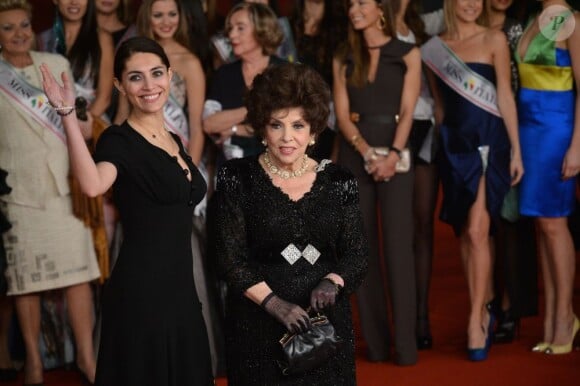 Caterina Murino, Gina Lollobrigida - Première du film "Storia di un ragazzo calabrese" lors du 7e Festival du film de Rome. Le 16 novembre 2012