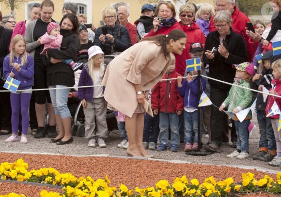 Le public était au rendez-vous pour cette journée inaugurale ! La princesse Victoria de Suède ouvrait le 15 mai 2013 au château de Strömsholm l'exposition consacrée à la naissance et au baptême de sa fille la princesse Estelle, précédemment présentée au palais royal à Stockholm.