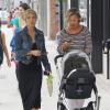 Elsa Pataky se balade avec sa mère Cristina Medianu et sa fille India dans les rues de Beverly Hills, le 16 mai 2013.