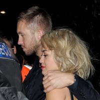 Rita Ora : Beauté rouge passion pour son chéri Calvin Harris