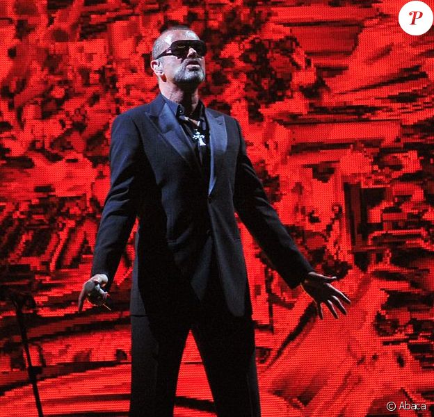 George Michael durant sa tournée Symphonica, à Paris, le 9 septembre 2012.