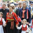  La princesse Märtha-Louise de Norvège et son époux Ari Behn, avec leurs trois filles Maud Angelica, Leah Isadora et Emma Tallulah, célébraient le 17 mai 2013 la Fête nationale norvégienne... à Londres. 