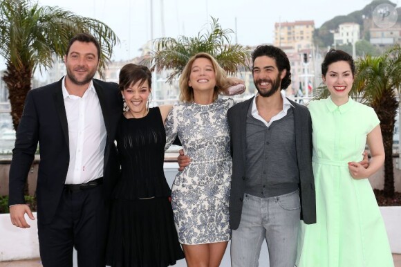 Denis Ménochet, Camille Lellouche, Léa Seydoux, Tahar Rahim, Rebecca Zlotowski au photocall du film Grand Central à l'occasion du 66e festival du film de Cannes le 18 mai 2013.