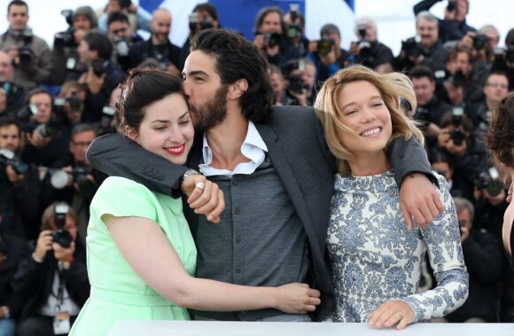 Rebecca Zlotowski, Tahar Rahim, Léa Seydoux pendant le photocall du film Grand Central à l'occasion du 66e festival du film de Cannes le 18 mai 2013.