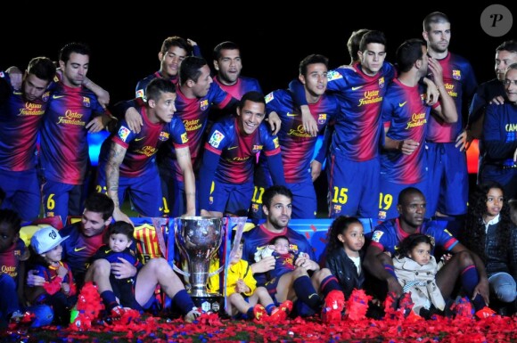 Les joueurs du Barça fêtent le titre de champion d'Espagne le 19 mai 2013.