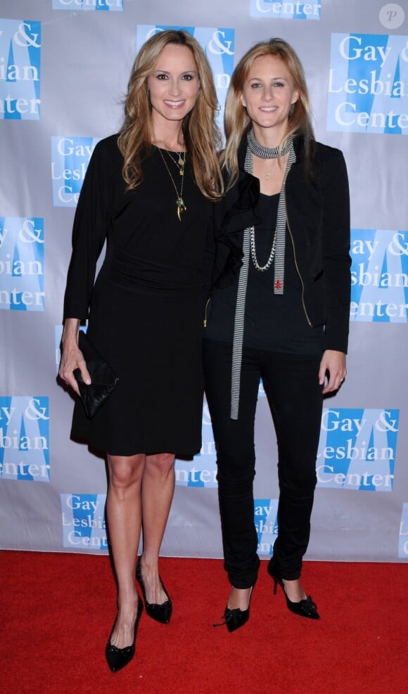 Chely Wright et Lauren Blitzer-Wright à Beverly Hills, le 16 avril 2011.