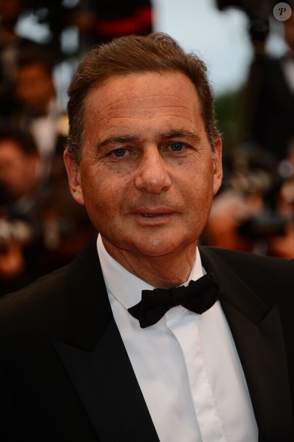 Eric Besson pendant la montée des marches du film All Is Lost au Palais des Festivals, Cannes, le 22 mai 2013.