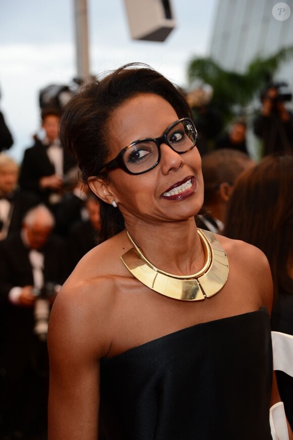 Audrey Pulvar devant les photographes à la montée des marches du film All Is Lost au Palais des Festivals, Cannes, le 22 mai 2013.