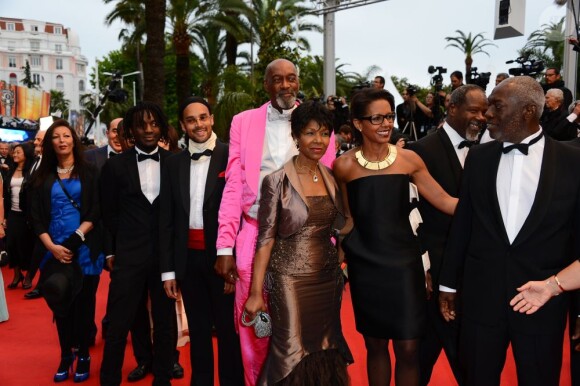 Audrey Pulvar arrive accompagnée à la montée des marches du film All Is Lost au Palais des Festivals, Cannes, le 22 mai 2013.