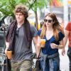 Emma Roberts et son petit ami Evan Peters dans les rues de New York, le 22 mai 2013.