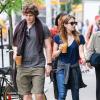 Emma Roberts et son petit ami Evan Peters dans les rues de New York, le 22 mai 2013.